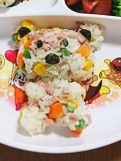 幼児食~簡単・カラフルチャーハン。-レシピのメイン写真