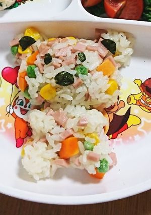幼児食～簡単・カラフルチャーハン。-レシピのメイン写真