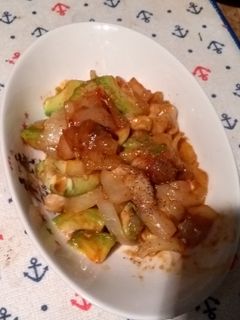 アボカドと玉ねぎ豚肉レモン炒め【男飯】-レシピのメイン写真