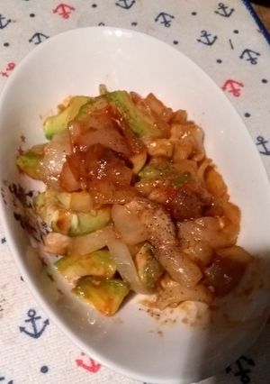 アボカドと玉ねぎ豚肉レモン炒め【男飯】-レシピのメイン写真