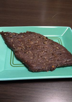 肉肉黒胡椒ビーフジャーキー-レシピのメイン写真