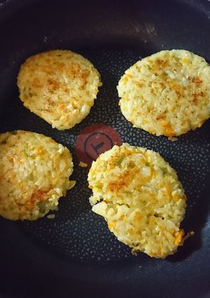新玉ねぎピーマン人参高野豆腐チーズおやき-レシピのメイン写真