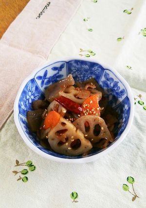 簡単☆具沢山のきんぴられんこん♪-レシピのメイン写真