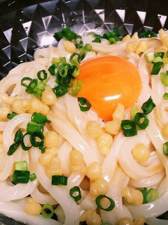 冷凍うどんで釜玉うどん-レシピのメイン写真