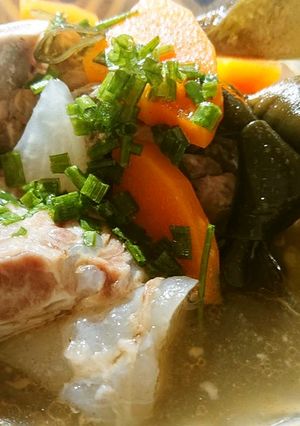 出汁骨入り♪とろとろ軟骨ソーキ汁♪-レシピのメイン写真