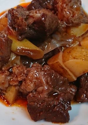ビーフのじゃがねぎワイン煮込み-レシピのメイン写真