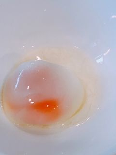 割らずにレンジで2分超簡単。殻付き温玉!-レシピのメイン写真
