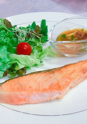和風香味ソースで！鮭のムニエル-レシピのメイン写真