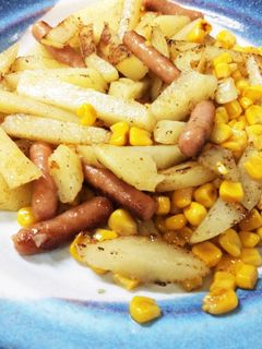 じゃがいもコーンポークビッツのバター炒め-レシピのメイン写真