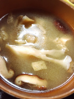 ダイエットにも♪舞茸たっぷり味噌汁-レシピのメイン写真