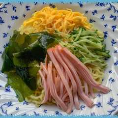 รูปของ めんつゆとドレッシングの冷やし中華のタレ