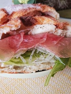 生ハムとクリームチーズのサンド-レシピのメイン写真