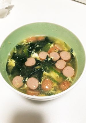 ほうれん草とウインナーのコンソメスープ-レシピのメイン写真