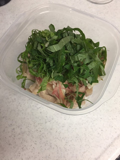 鳥もも肉とみょうが大葉のポン酢和え-レシピのメイン写真