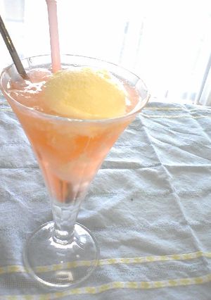 いちご酢で♪ストロベリーサワーフロート♡-レシピのメイン写真