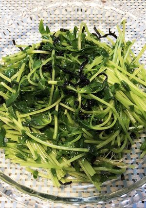 ぱぱっと豆苗塩昆布やみつきサラダ-レシピのメイン写真