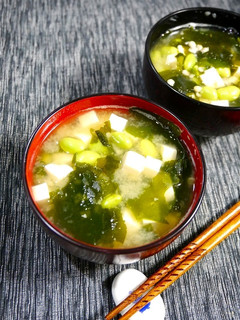 簡単!枝豆たっぷり豆腐の麦味噌汁-レシピのメイン写真