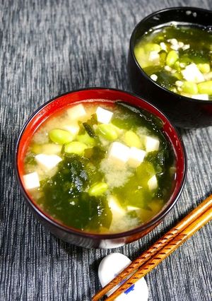 簡単！枝豆たっぷり豆腐の麦味噌汁-レシピのメイン写真