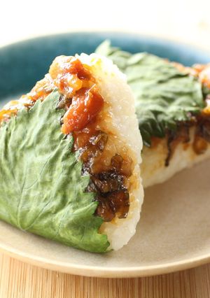 金山寺みそと大葉のおにぎり-レシピのメイン写真