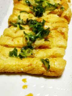 あっ!という間に油揚げ焼いておつまみだ-レシピのメイン写真