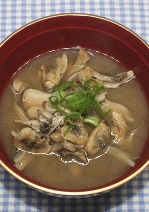 簡単☆乾燥あさりと乾燥まいたけで味噌汁-レシピのメイン写真