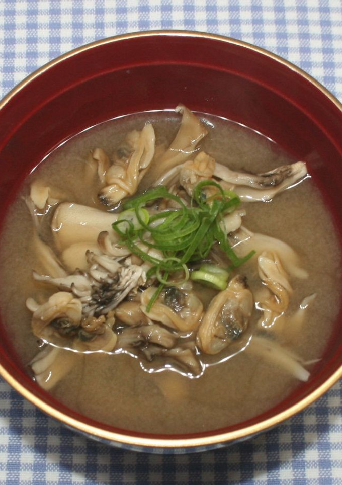 簡単☆乾燥あさりと乾燥まいたけで味噌汁-レシピのメイン写真