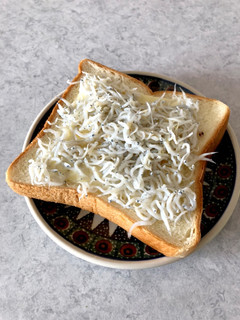 包丁を使わないシリーズ しらすチーズパン-レシピのメイン写真