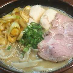 รูปของ 濃厚 鶏白湯ラーメン (味噌)