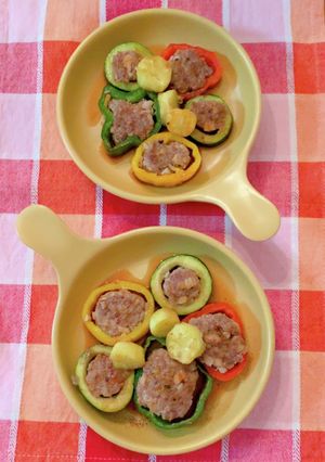 ズッキーニとピーマンの肉詰め-レシピのメイン写真