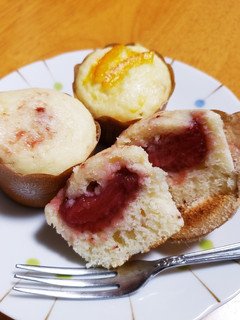白いカップケーキ。苺と甘夏version-レシピのメイン写真