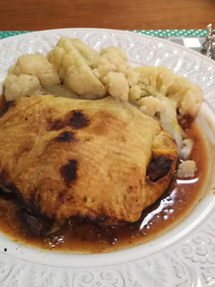 ビーフシチューのパイ包み焼き-レシピのメイン写真