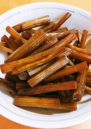 皮ごと食べちゃえ！圧力鍋で山蕗の煮物-レシピのメイン写真