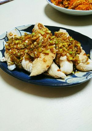 レンジのみで完成！蒸しササミのネギだれ-レシピのメイン写真