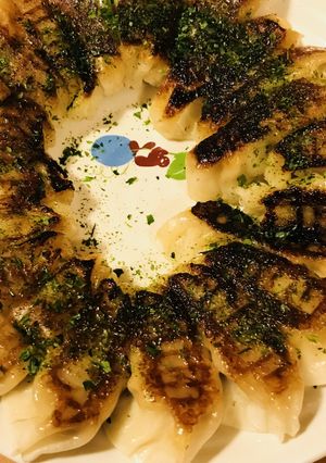 レトルト餃子●まるっと並べて盛る餃子-レシピのメイン写真