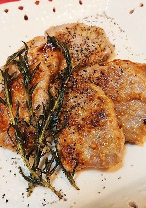 ローズマリー香る豚ヒレ肉の塩麹漬け焼き♪-レシピのメイン写真