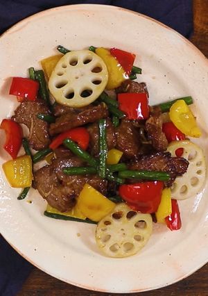 ラム肉とにんにくの芽の黒酢あん炒め-レシピのメイン写真