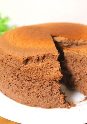 人気の濃厚チョコスフレチーズケーキ-レシピのメイン写真