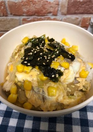 簡単めんつゆで白菜と鶏胸肉 汁だく親子丼-レシピのメイン写真