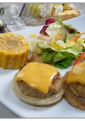 玉ねぎでUFOバーグ-レシピのメイン写真