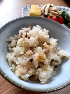新玉ねぎとツナの炊き込みご飯-レシピのメイン写真