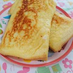 รูปของ 離乳食後期～手掴み食べフレンチトースト