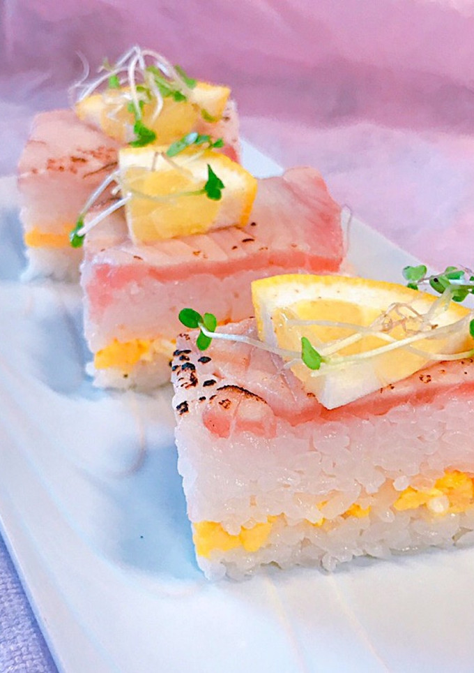 キハダマグロの押し寿司 炙りで！-レシピのメイン写真