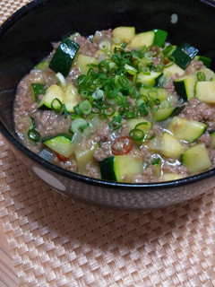 ズッキーニとひき肉のピリ辛炒め-レシピのメイン写真
