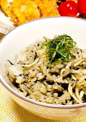 夏バテ中でも食べやすい♡しそじゃこ飯-レシピのメイン写真