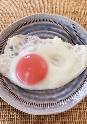 黄身の硬さの好みに合わせ作る目玉焼き！-レシピのメイン写真