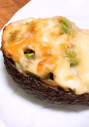 アボカドのチーズ焼き-レシピのメイン写真