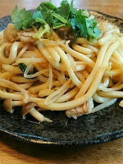 牛ホルモンのポン酢焼きうどん-レシピのメイン写真