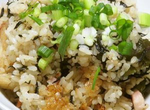 芽ヒジキとワカメのピラフ風炊き込みご飯-レシピのメイン写真