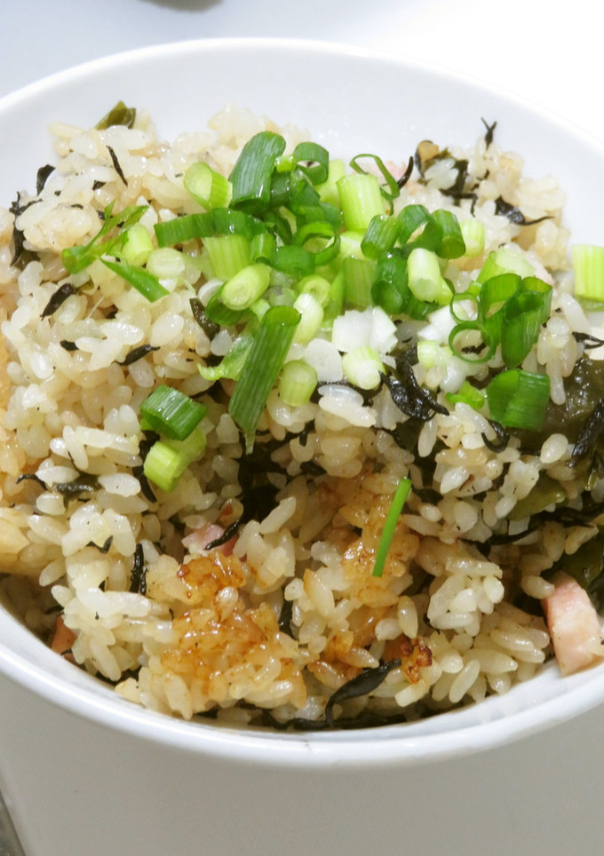 芽ヒジキとワカメのピラフ風炊き込みご飯-レシピのメイン写真