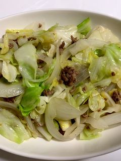 シンプルに★キャベツと挽肉の和風炒め-レシピのメイン写真